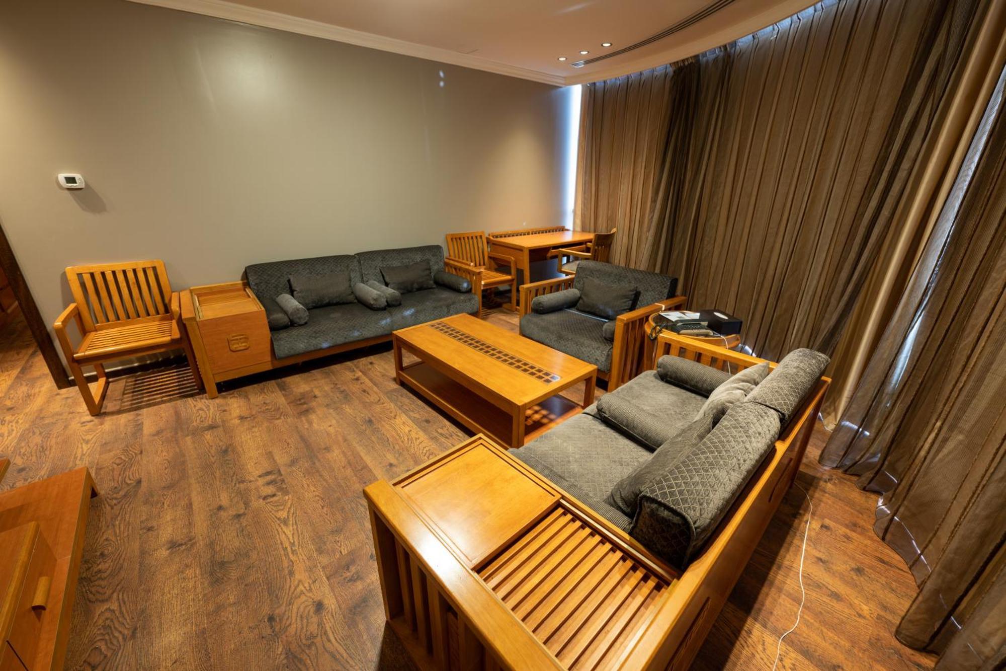 Tanal Serviced Apartments Al Khobar Room photo